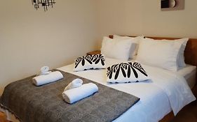 Akis Place
